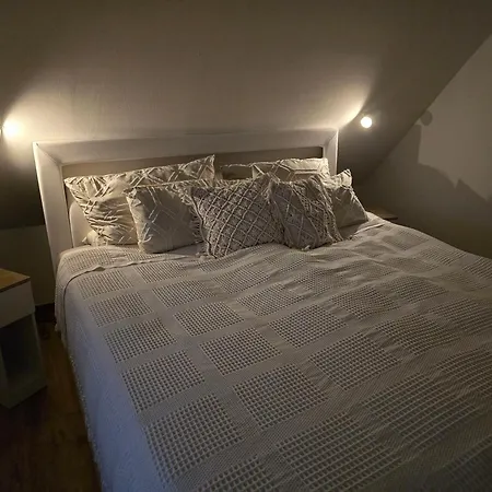 Gluecksquelle شقة *